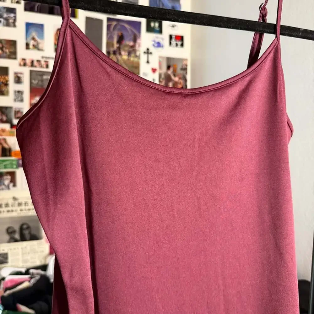 CeCe Cami Size S Burgundy Spaghetti Strap Scoop Neck